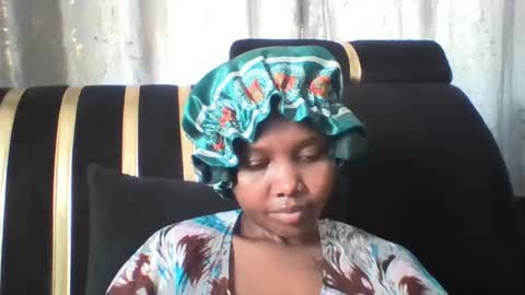 Snapshot of dellarine517299 chatting on 04.15.26 dellarine517299 online show from 04.15.26