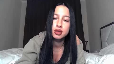 Snapshot of delly_love chatting on 10.08.25 delly_love online show from 10.08.25