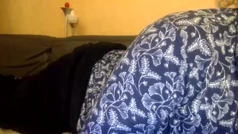 Snapshot of delphine_x chatting on 01.08.25 Delphine online show from 01.08.25