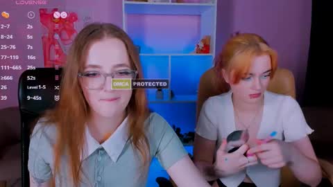 Snapshot of demi_mooore chatting on 01.06.25 Demi online show from 01.06.25