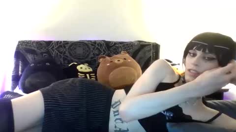 Snapshot of demonally chatting on 05.27.26 demonally online show from 05.27.26