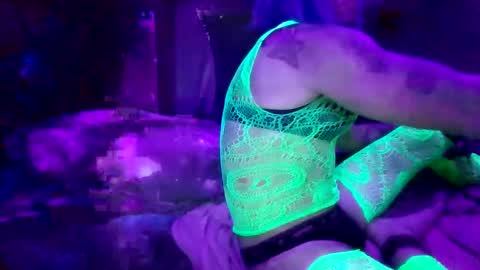 Snapshot of demondelight666 chatting on 12.22.25 Demondelight666 online show from 12.22.25