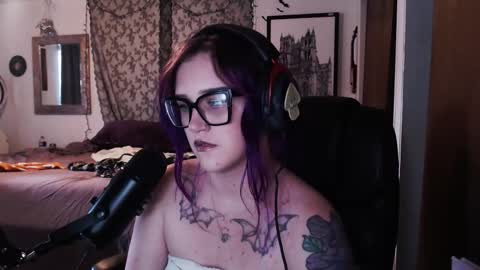 Snapshot of demongf chatting on 10.24.25 Demoness Mina online show from 10.24.25