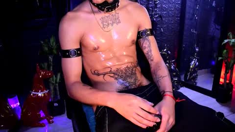 Snapshot of demonkush_ chatting on 11.05.25 DemonKush online show from 11.05.25