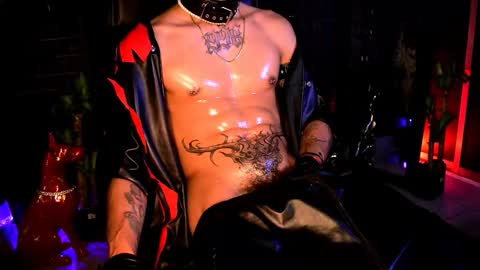 Snapshot of demonkush_ chatting on 11.08.25 DemonKush online show from 11.08.25