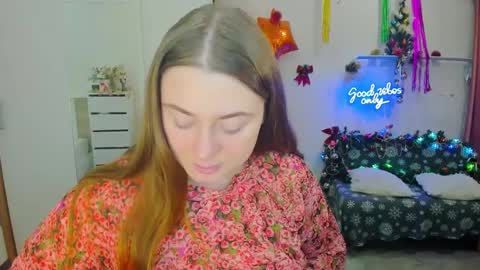 Snapshot of demure_soul chatting on 12.08.24 Sophie online show from 12.08.24