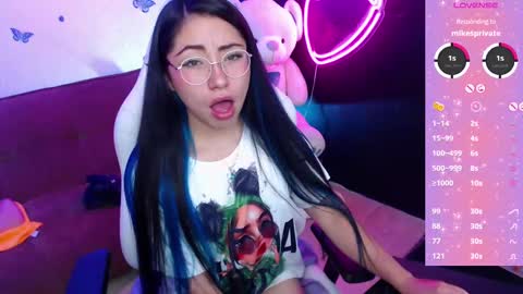 Snapshot of demyanderson_ chatting on 02.11.25 Demy online show from 02.11.25