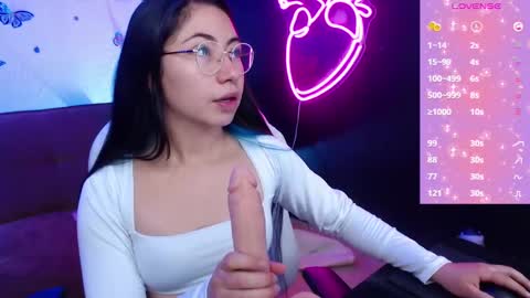 Snapshot of demyanderson_ chatting on 03.10.25 Demy online show from 03.10.25