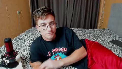 Snapshot of deni_boy99 chatting on 09.24.25 Deni online show from 09.24.25