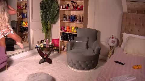 Snapshot of denisseperry chatting on 12.01.25 Ela online show from 12.01.25