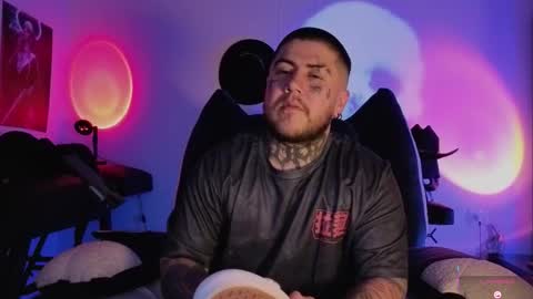 Snapshot of denjig chatting on 01.18.26 Oliver online show from 01.18.26