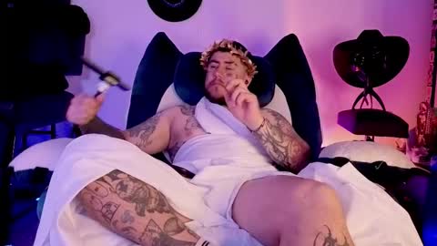 Snapshot of denjig chatting on 02.15.26 Oliver online show from 02.15.26