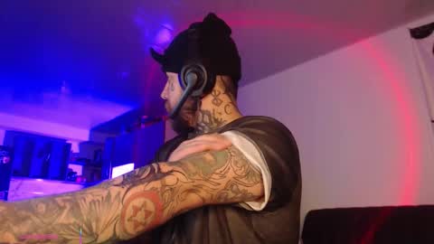 Snapshot of denjig chatting on 02.28.26 Oliver online show from 02.28.26