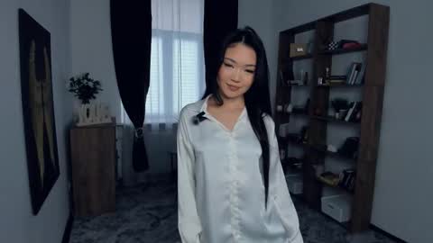 Snapshot of denlys chatting on 12.02.25 Mikky online show from 12.02.25