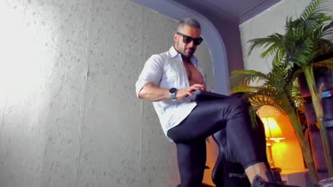 dennis_cox_ online show from 01.28.25