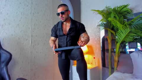 dennis_cox_ online show from 02.18.25