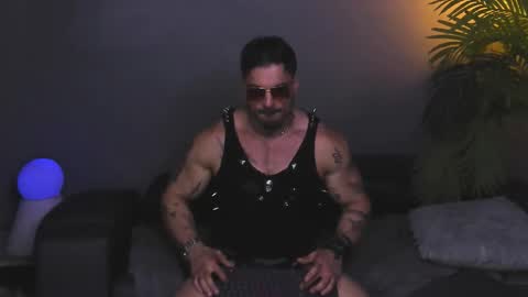 dennis_cox_ online show from 12.03.25