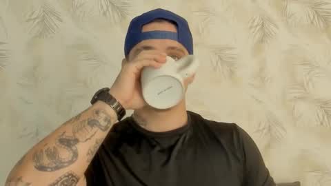 Snapshot of dennis_munera chatting on 02.28.25 dennis munera online show from 02.28.25