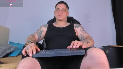 Snapshot of dennis_munera chatting on 10.10.25 dennis munera online show from 10.10.25