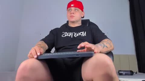 dennis munera online show from 01.06.26