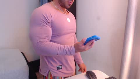 Derek online show from 01.06.25