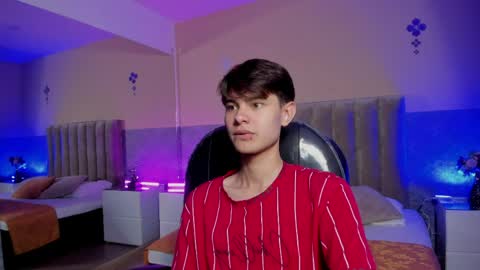 derek_sinn online show from 04.10.26