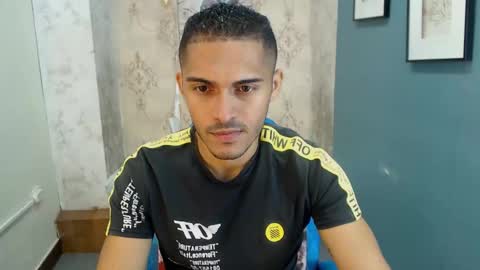 Snapshot of derek_storm_ chatting on 11.13.25 D E R E K online show from 11.13.25