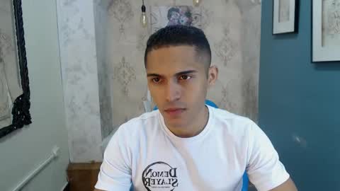 Snapshot of derek_storm_ chatting on 11.14.25 D E R E K online show from 11.14.25