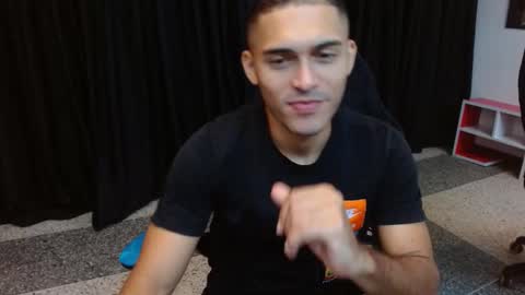 Snapshot of derek_storm_ chatting on 11.27.25 D E R E K online show from 11.27.25