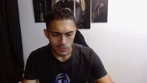 Snapshot of derek_storm_ chatting on 11.30.25 D E R E K online show from 11.30.25