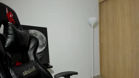 derekmuller11 online show from 03.30.26