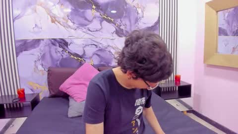 Snapshot of desire_ecstasy chatting on 11.16.25 desire_ecstasy online show from 11.16.25