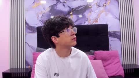 Snapshot of desire_ecstasy chatting on 01.17.26 desire_ecstasy online show from 01.17.26