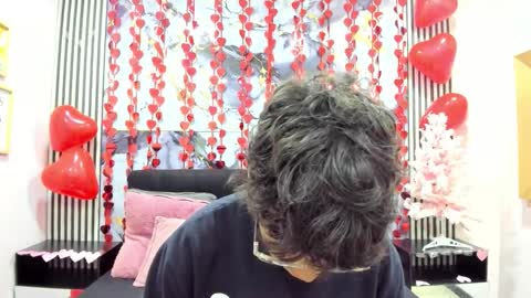 Snapshot of desire_ecstasy chatting on 02.15.26 desire_ecstasy online show from 02.15.26