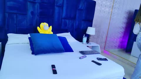 Sara Desire online show from 02.05.26