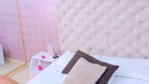 Sara Desire online show from 02.27.26