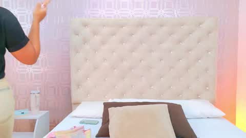 Sara Desire online show from 02.28.26