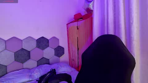 TORI AND MR. BEAR online show from 03.31.26