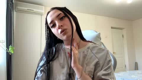 Kira online show from 05.16.26