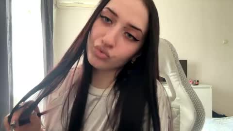 Kira online show from 05.20.26