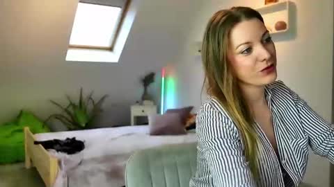 DettyBlondie online show from 01.22.25