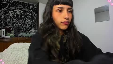 Gi HELP ME REACH 50 THUMPS UP 3 online show from 12.02.24