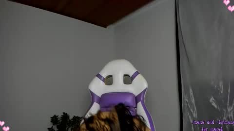 Gi HELP ME REACH 50 THUMPS UP 3 online show from 09.29.25