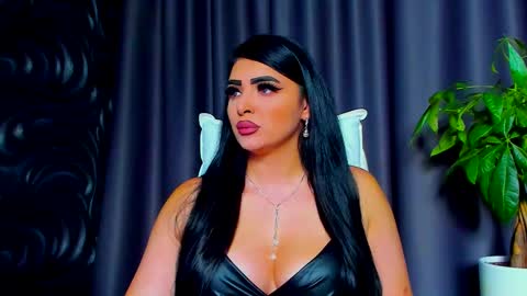 Snapshot of devashaqueen chatting on 02.16.25 Devasha online show from 02.16.25