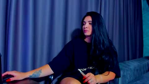 Snapshot of devashaqueen chatting on 11.24.25 Devasha online show from 11.24.25