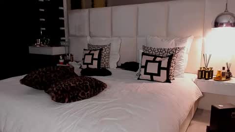 Snapshot of devil_bby chatting on 11.30.25 Devil bb online show from 11.30.25