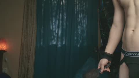 Snapshot of devil_fts chatting on 10.20.25 Devil online show from 10.20.25