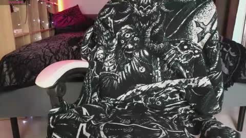 devil_s_bride online show from 04.17.26