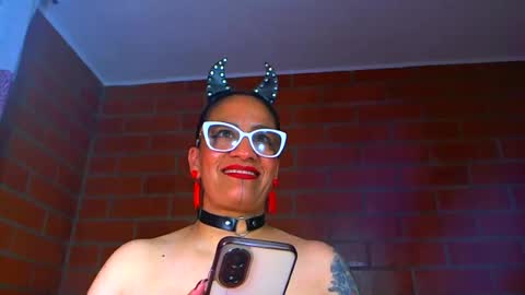devil_taylorx online show from 06.25.26
