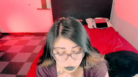 Snapshot of devilfox29 chatting on 03.01.25 L I NA online show from 03.01.25